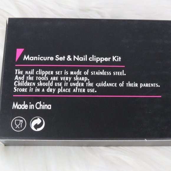 18 Piece - Manicure and Pedicure Nail Care Kit - Picture 7 of 10